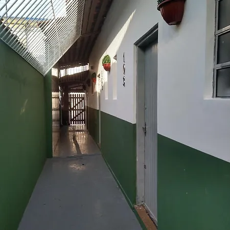 Hospedagem Primeira Quadra da Praia-2